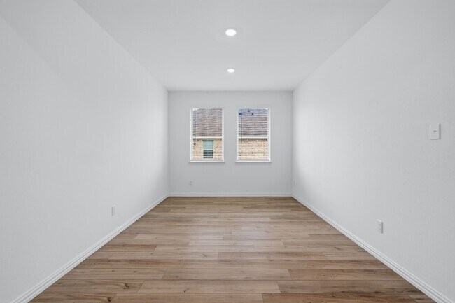 Building Photo - 1312 Pistachio Dr