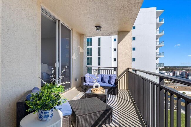 Building Photo - 5823 Bowen Daniel Dr