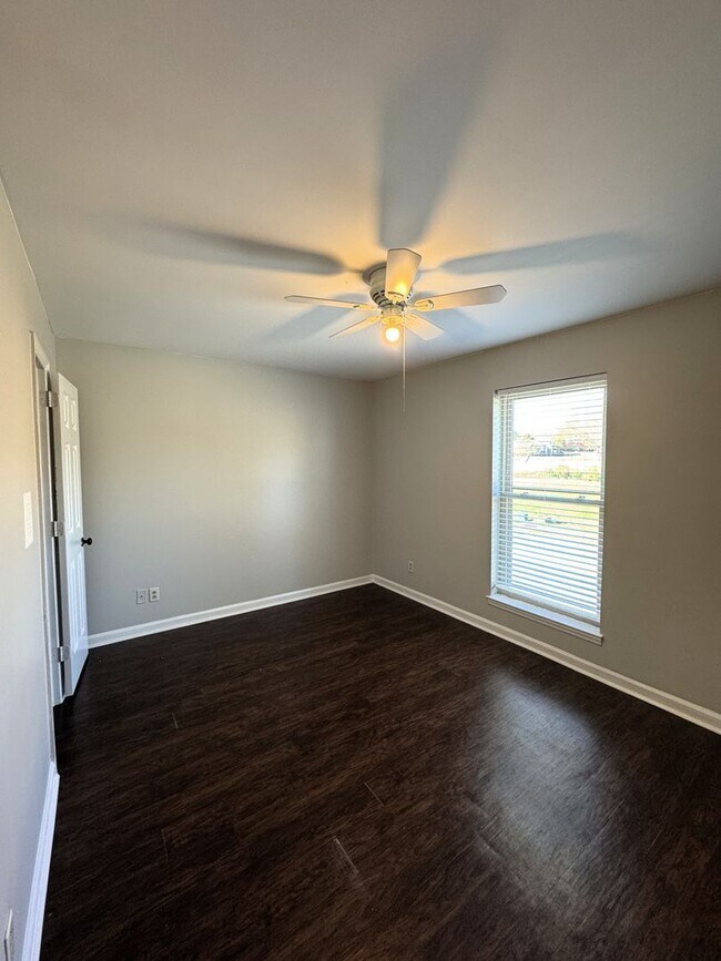 Building Photo - Available For Immediate Move-In!