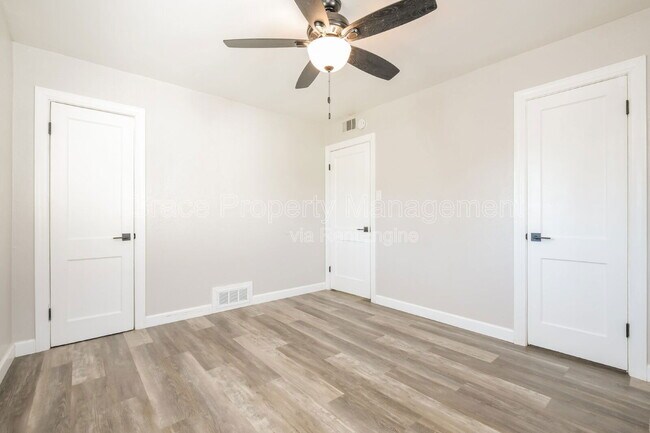 Building Photo - 1281 Victor St