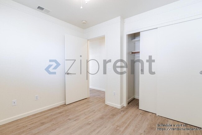 Building Photo - 2703 Albany Ave