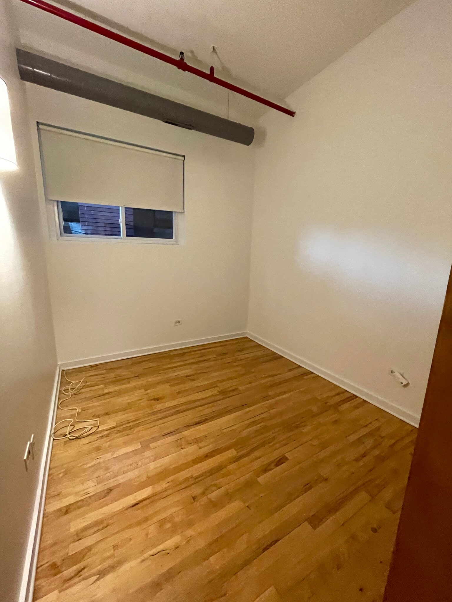bedroom#1 - 1114 W Belmont Ave