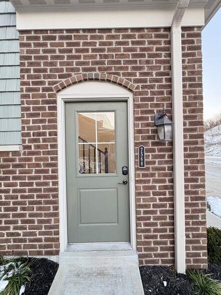 Building Photo - 7568 Woodhaven Ct