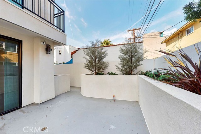 Building Photo - 1482 S Sherbourne Dr