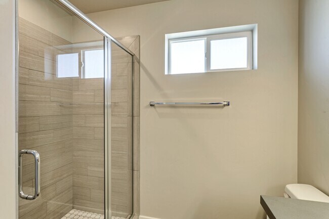 Building Photo - 808 S 1710 E