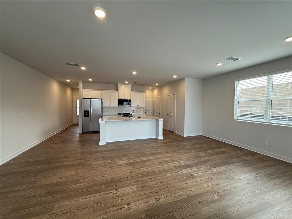 Building Photo - 7253 Mulberry St