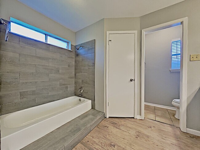 Building Photo - 1118 Red Rock Canyon Dr