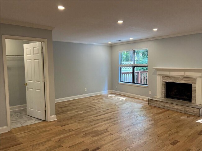 Building Photo - 2380 Newport Landing