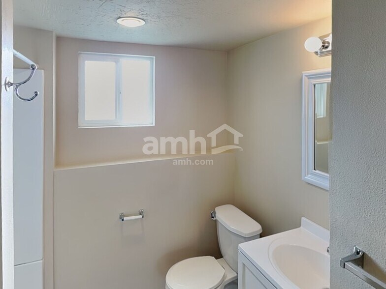 Building Photo - 309 S 1400 W