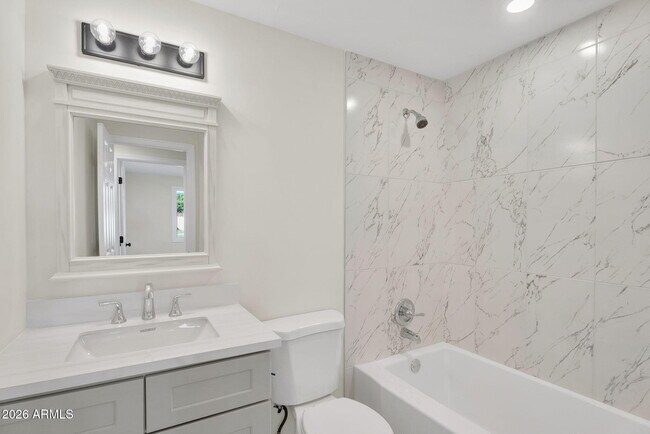 Building Photo - 3545 E Friess Dr