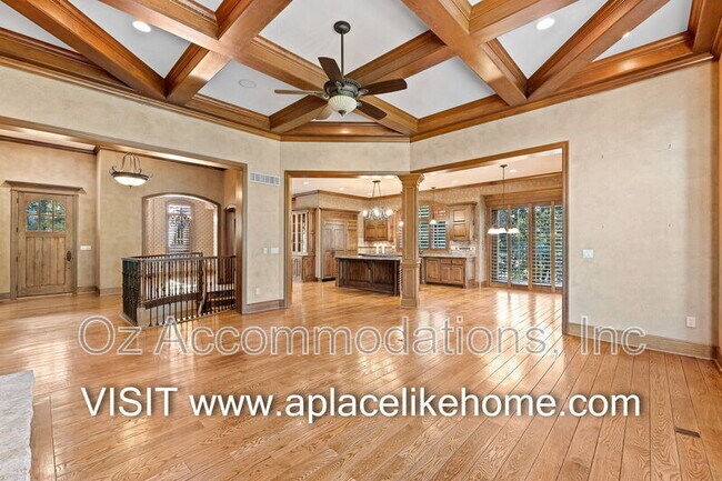 Building Photo - 16690 Country Club Dr