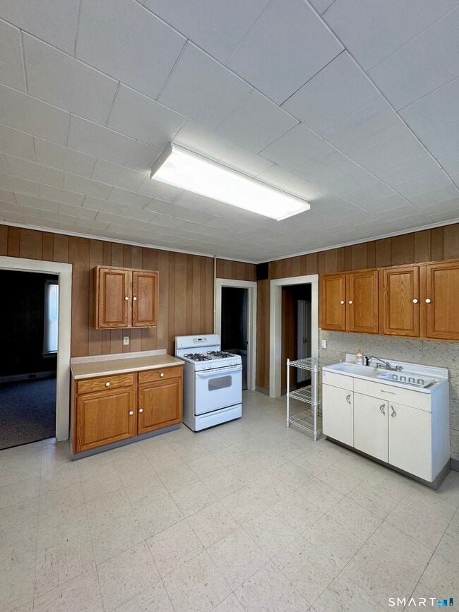 Building Photo - 254 Ward St