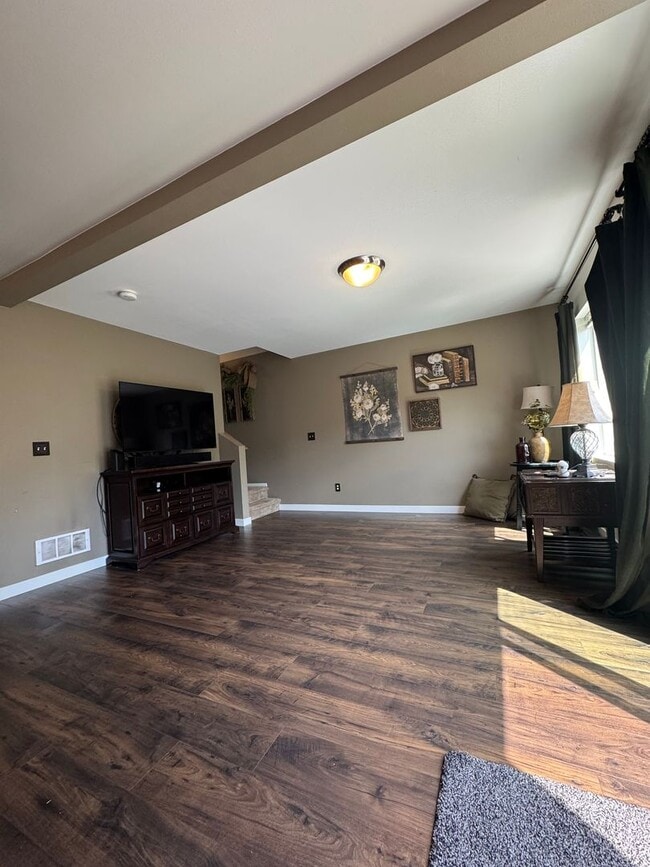 Building Photo - 2 bedroom Maple Valley Home