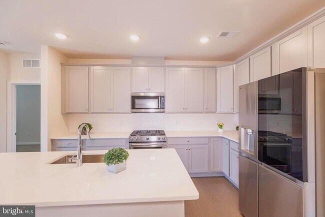 Building Photo - 1 Culvert Dr