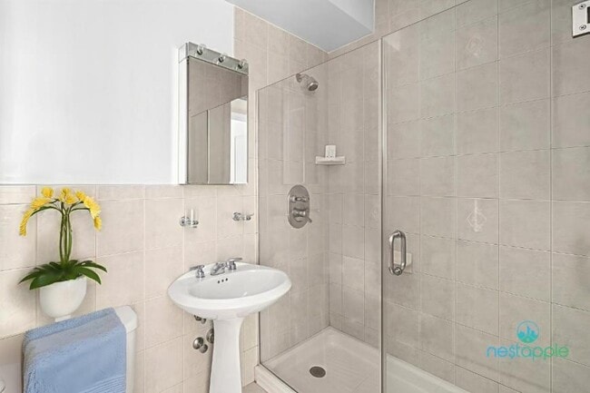 Building Photo - 2 bedroom in New York NY 10065