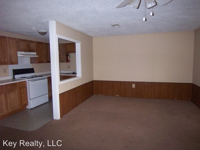 Building Photo - 1 br, 1 bath House - 8197 Hwy 71 S Apt #9
