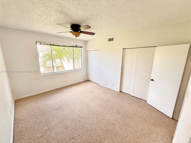 Building Photo - 70 Whitehead Cir