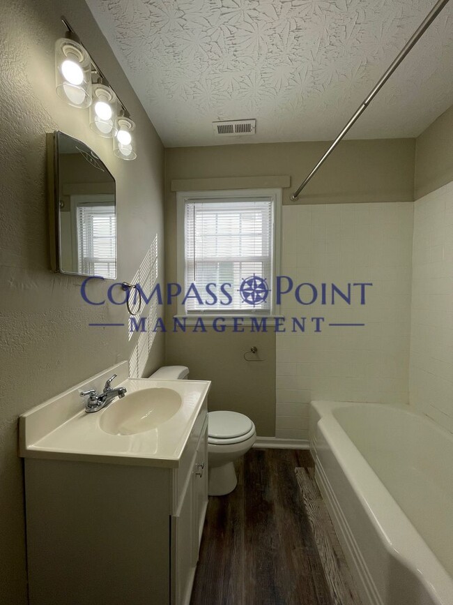 Building Photo - Your New Home Awaits!