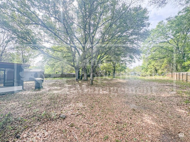 Building Photo - 1611 Slash Pine Rd