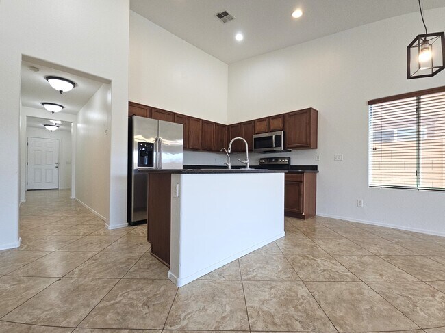 Building Photo - 31208 Cheyenne Dr