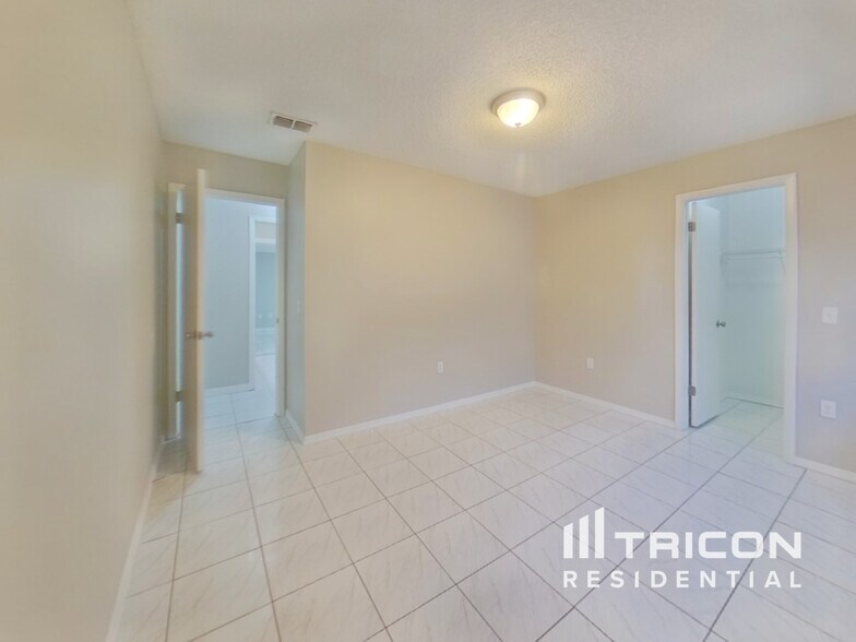 Building Photo - 7116 Green Needle Dr