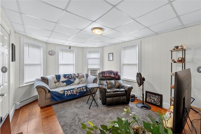 Building Photo - 291 Pontiac Ave