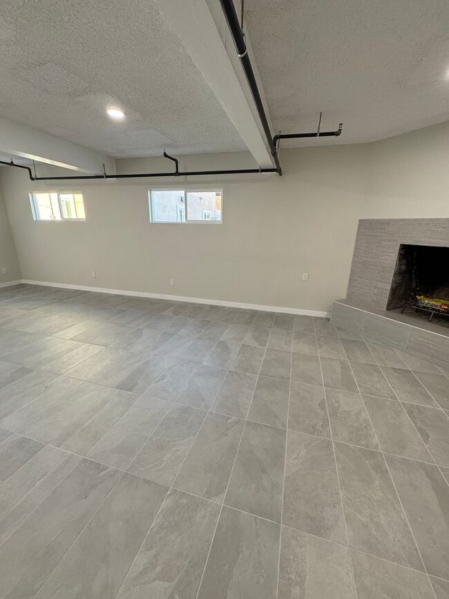 Building Photo - Newly Renovated 1bedroom in Harbor City - ...