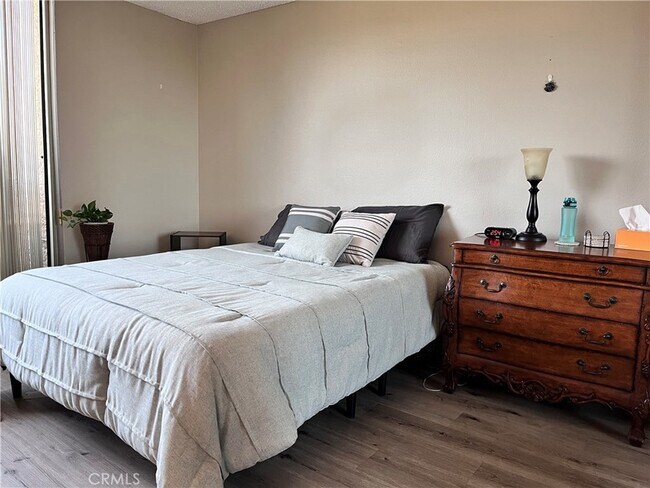 Building Photo - 24055 Paseo Del Lago