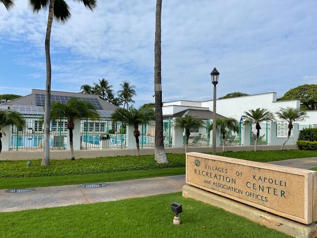 Building Photo - Perfect Kapolei Townhouse