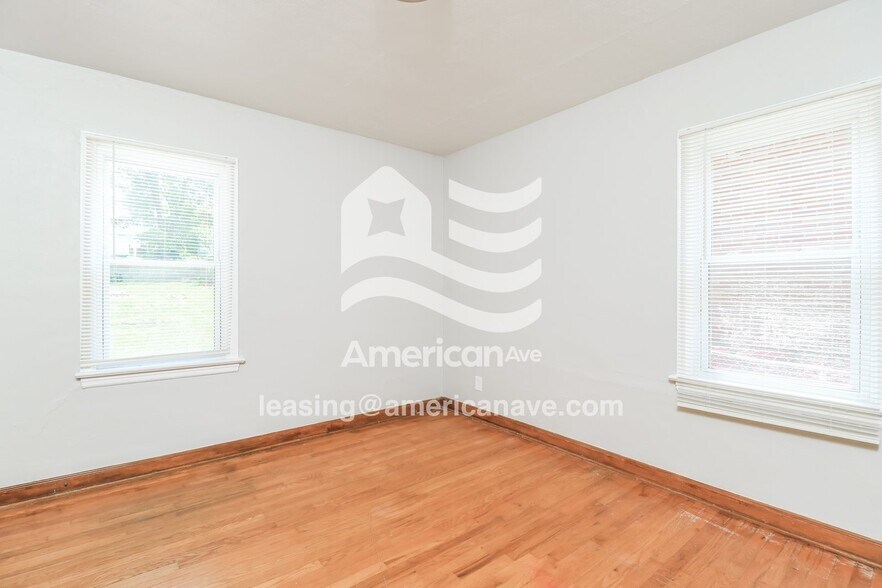 Building Photo - 4422 June Ave