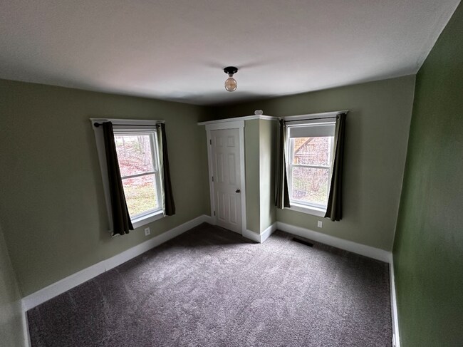 Building Photo - 47 Water St