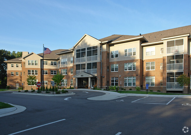 Building Photo - Summerhill of Maplewood