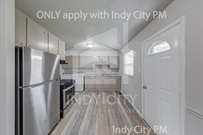 Building Photo - 7838 Ridgewood Dr