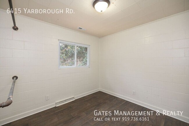 Building Photo - 6415 Yarborough Rd