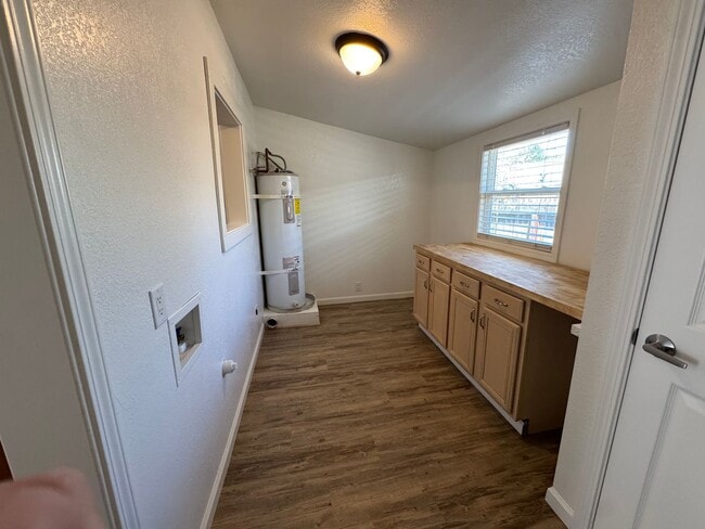 Building Photo - 2 bedroom, 1 bathroom home located in a desirable downtown Sparks  * Lesley Reilly Property *