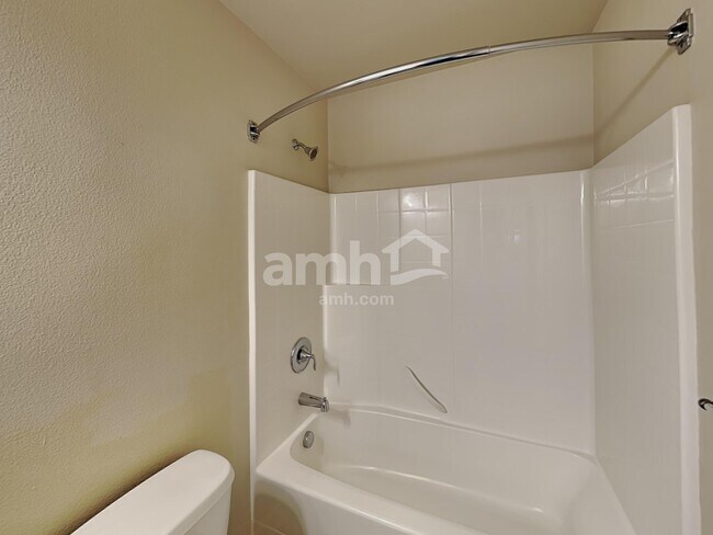 Building Photo - 1390 Alpine Lakes St SE