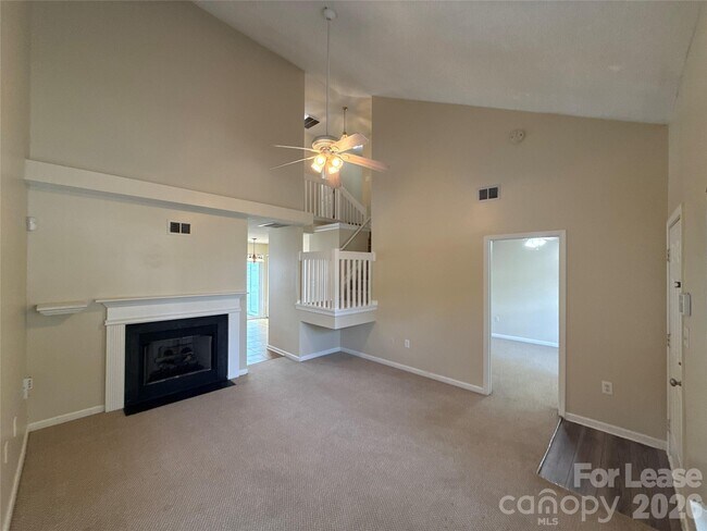 Building Photo - 15318 Brynfield Dr