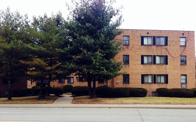 Primary Photo - 6235 5th Ave