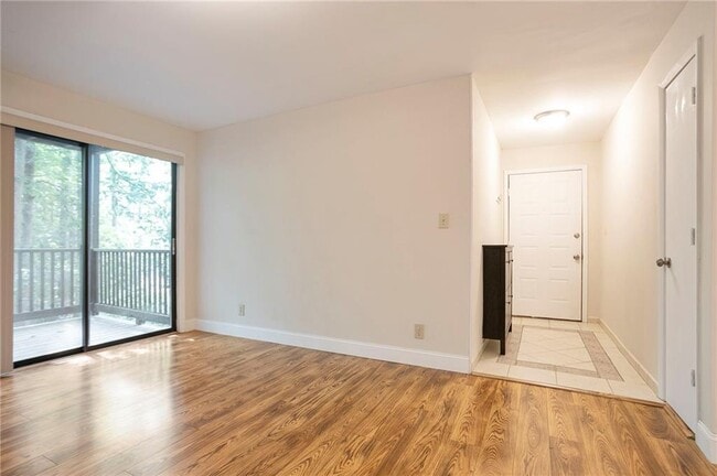 Building Photo - 408 River Run Dr