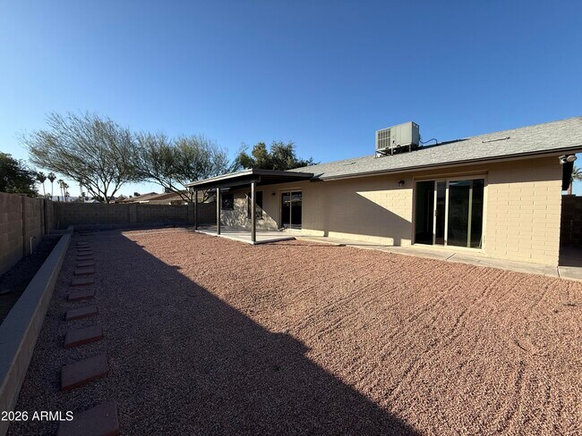 Building Photo - 1449 E McNair Dr