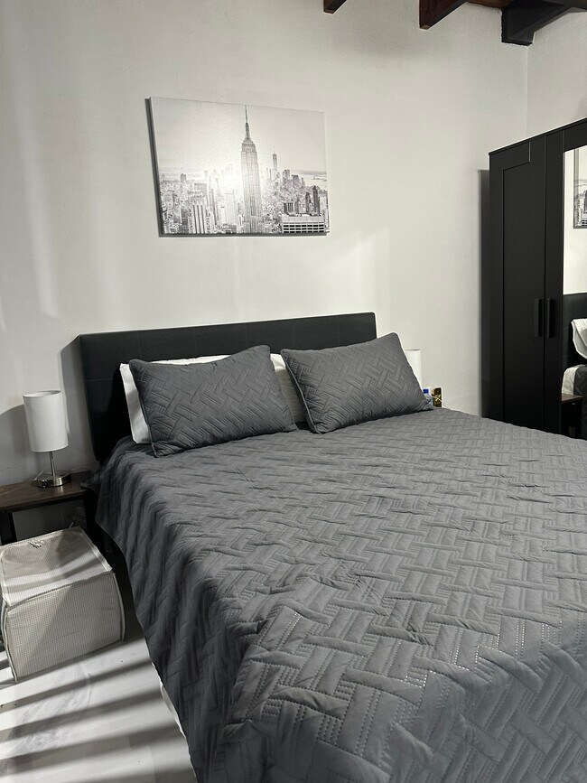 Building Photo - 7255 SW 39th Ter