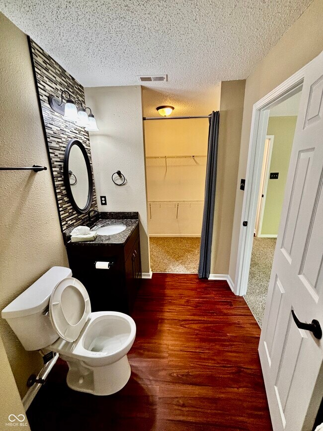 Building Photo - 2434 Harvest Moon Dr