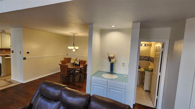 Building Photo - 9439 Blue Jay Way