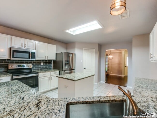 Building Photo - 5823 Rolling Forest Dr
