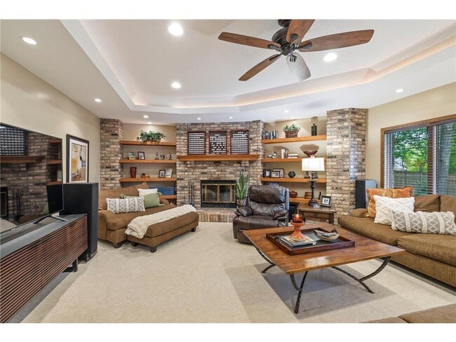 Building Photo - 9378 Olympia Dr