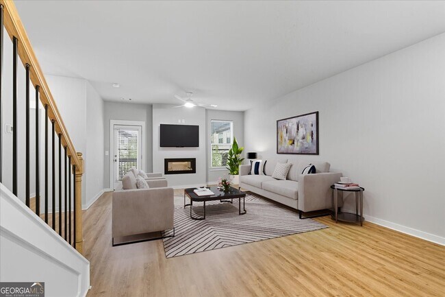 Building Photo - 2030 Main St NW