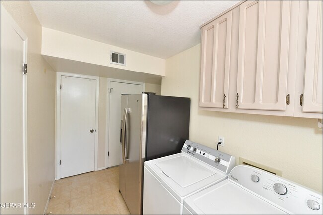 Building Photo - 3606 Colville Dr