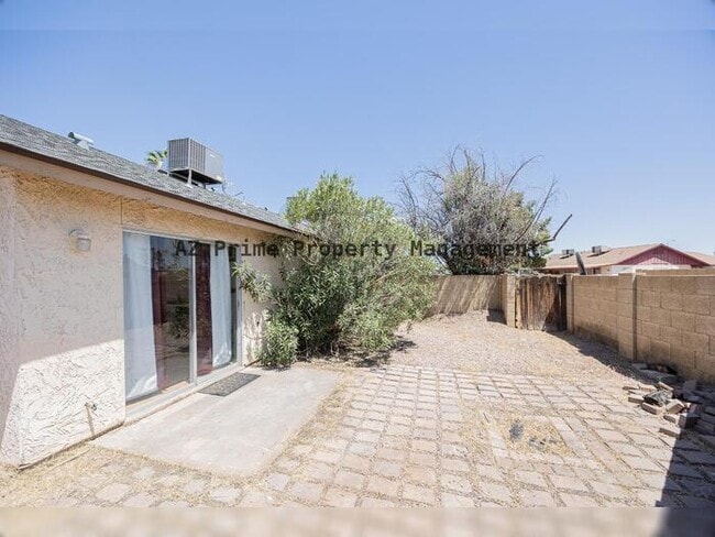 Building Photo - 2145 S Dorsey Ln