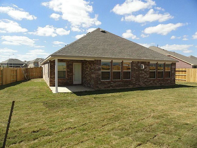Building Photo - 28502 Jacob Bend Dr