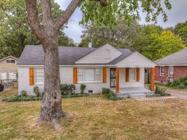 Building Photo - 1363 Colonial Rd